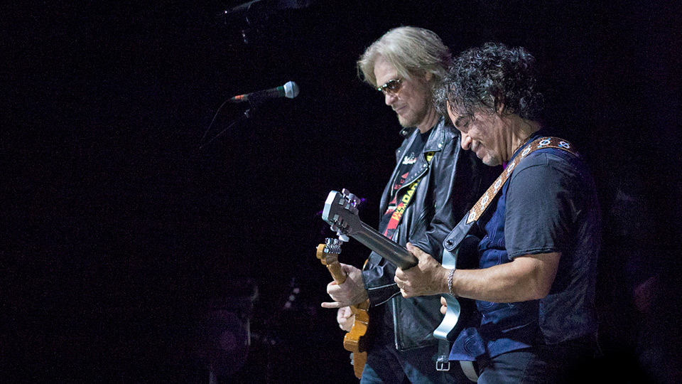 Daryl Hall ... John Oates Live In Dublin